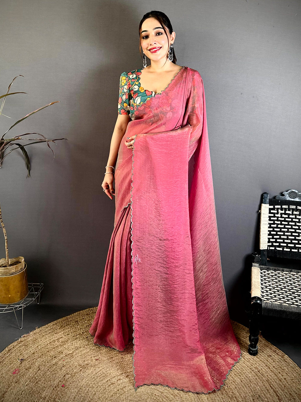 Celebrity Contrast Printed Blouse Silk Saree