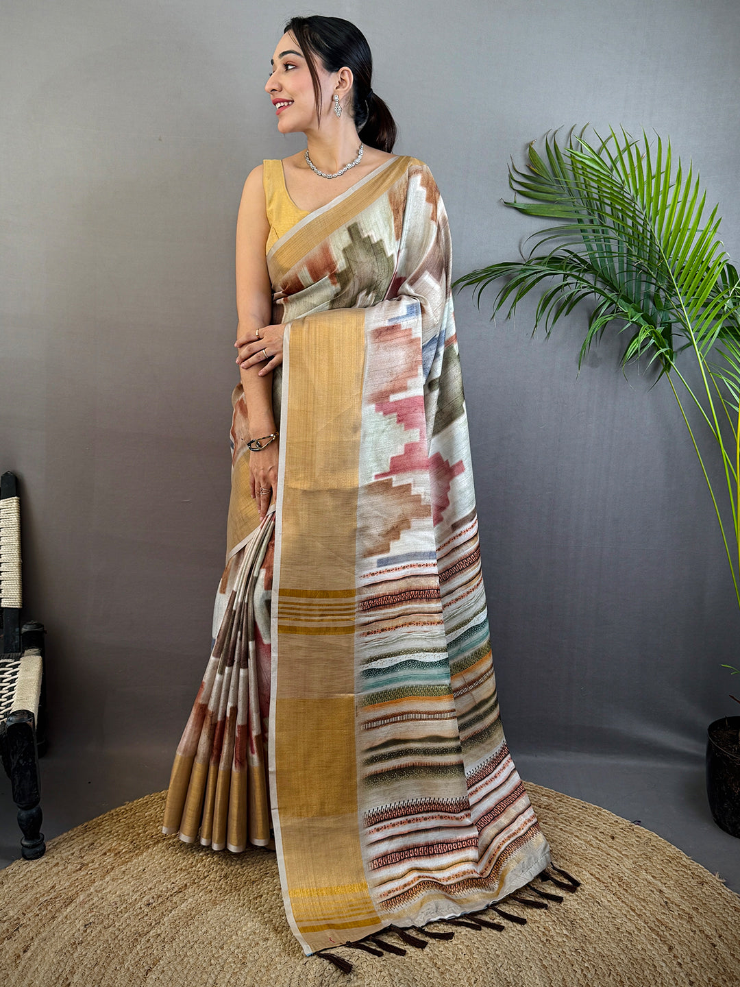 Ivory Geometric Kalamkari Linen Saree