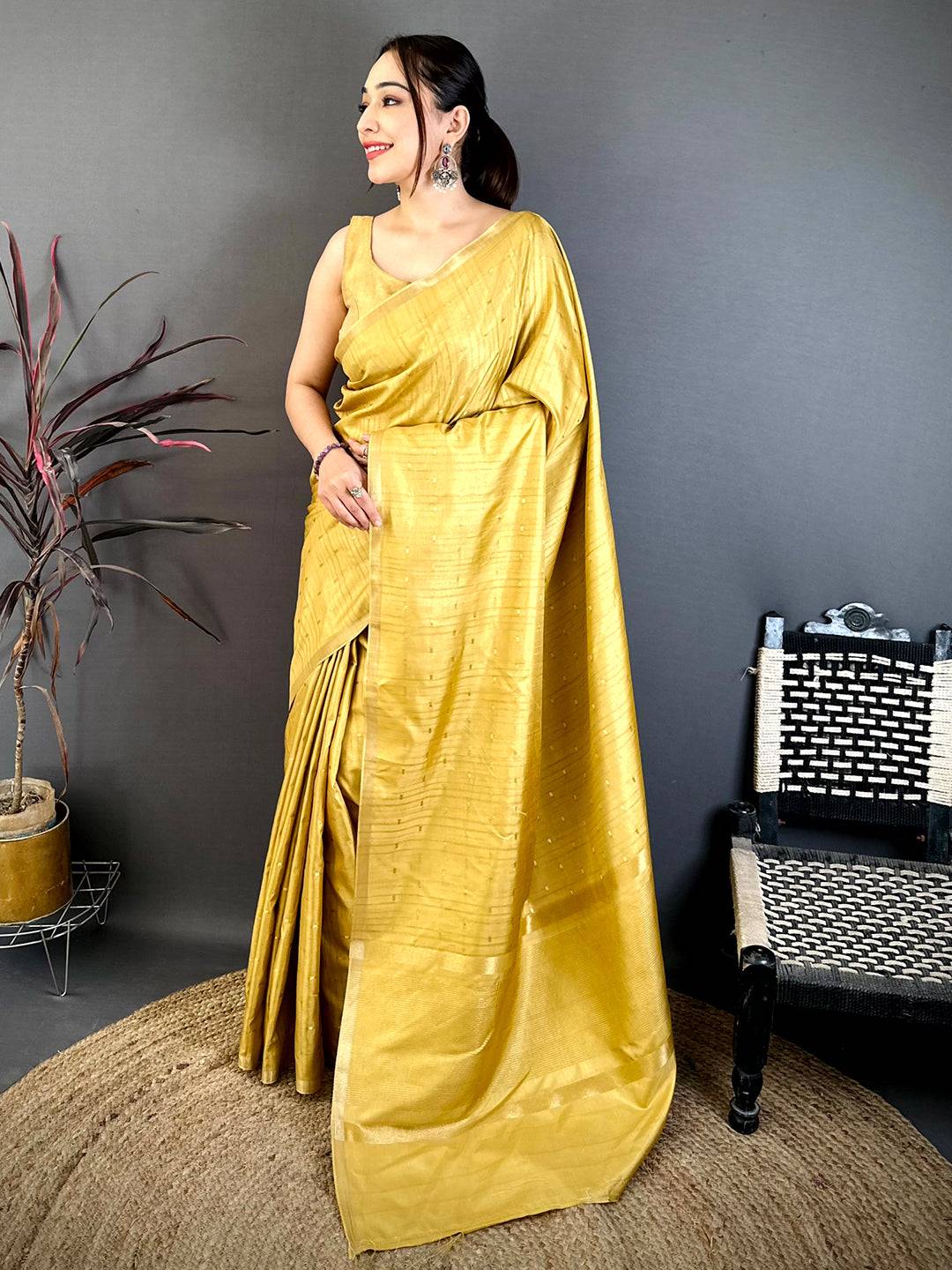 Regal Slub Tussar Zari Butti Weave Saree