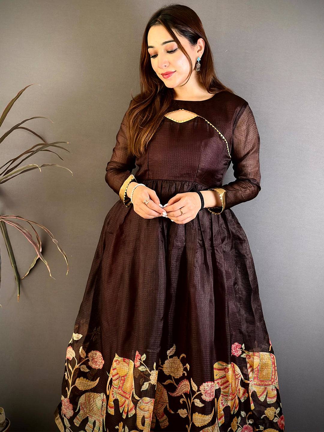 Elegant Crew Neck Kota Doriya Kurti