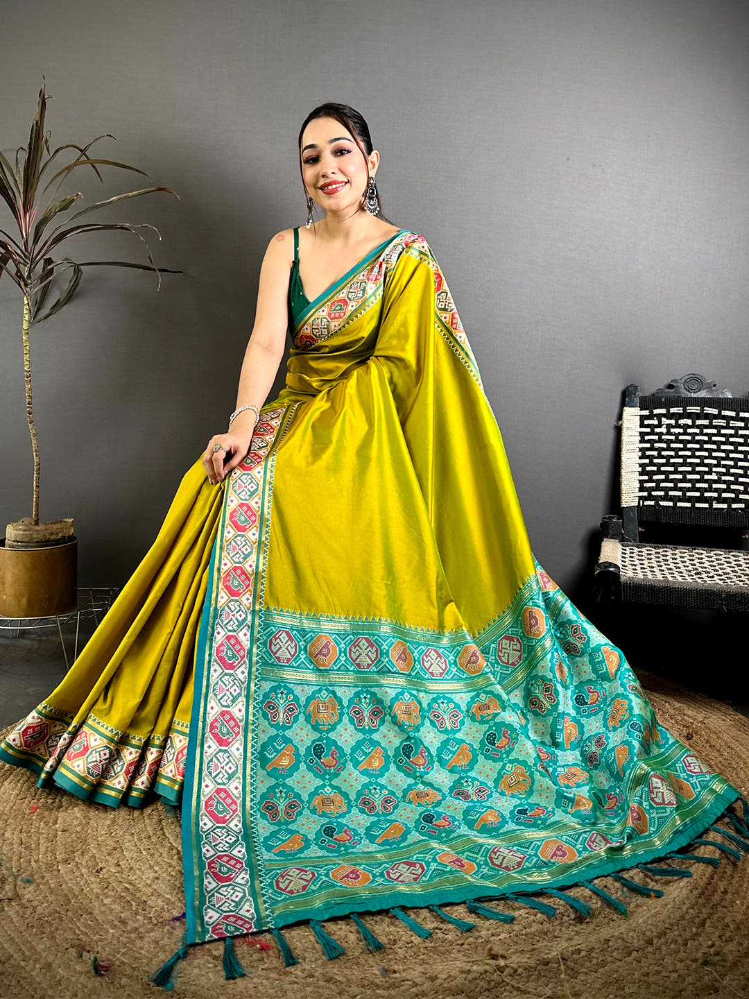 Green Soft Silk Pochampally Ikkat Minakari Saree