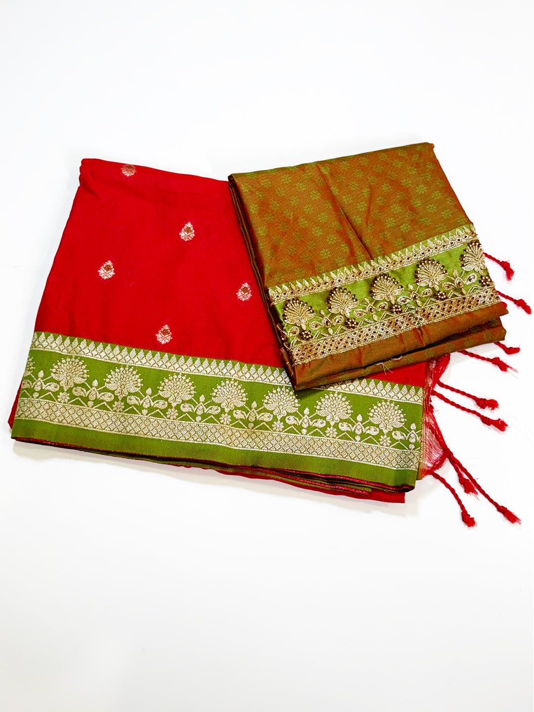Heritage Red Soft Silk Gadwal Saree With Maggam Blouse