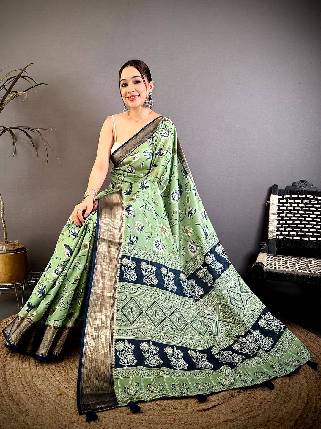 Pista Soft Dola Silk Floral Kanchi Border Saree