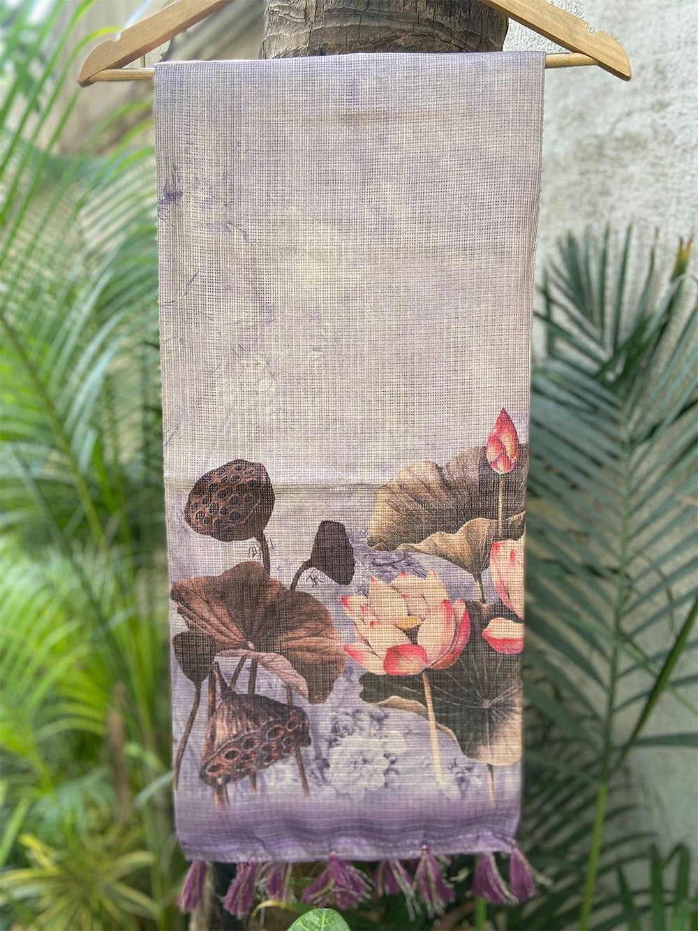 Soft Kota Doriya Silk Saree With Flower Prints & Rich Pallu