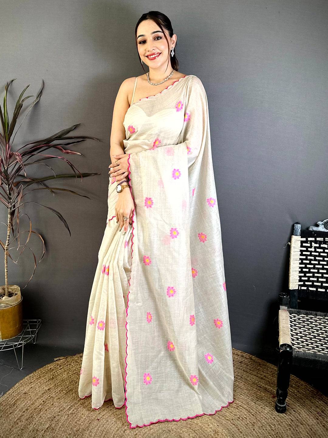 Classic Mul Cotton Floral Weaving Saree