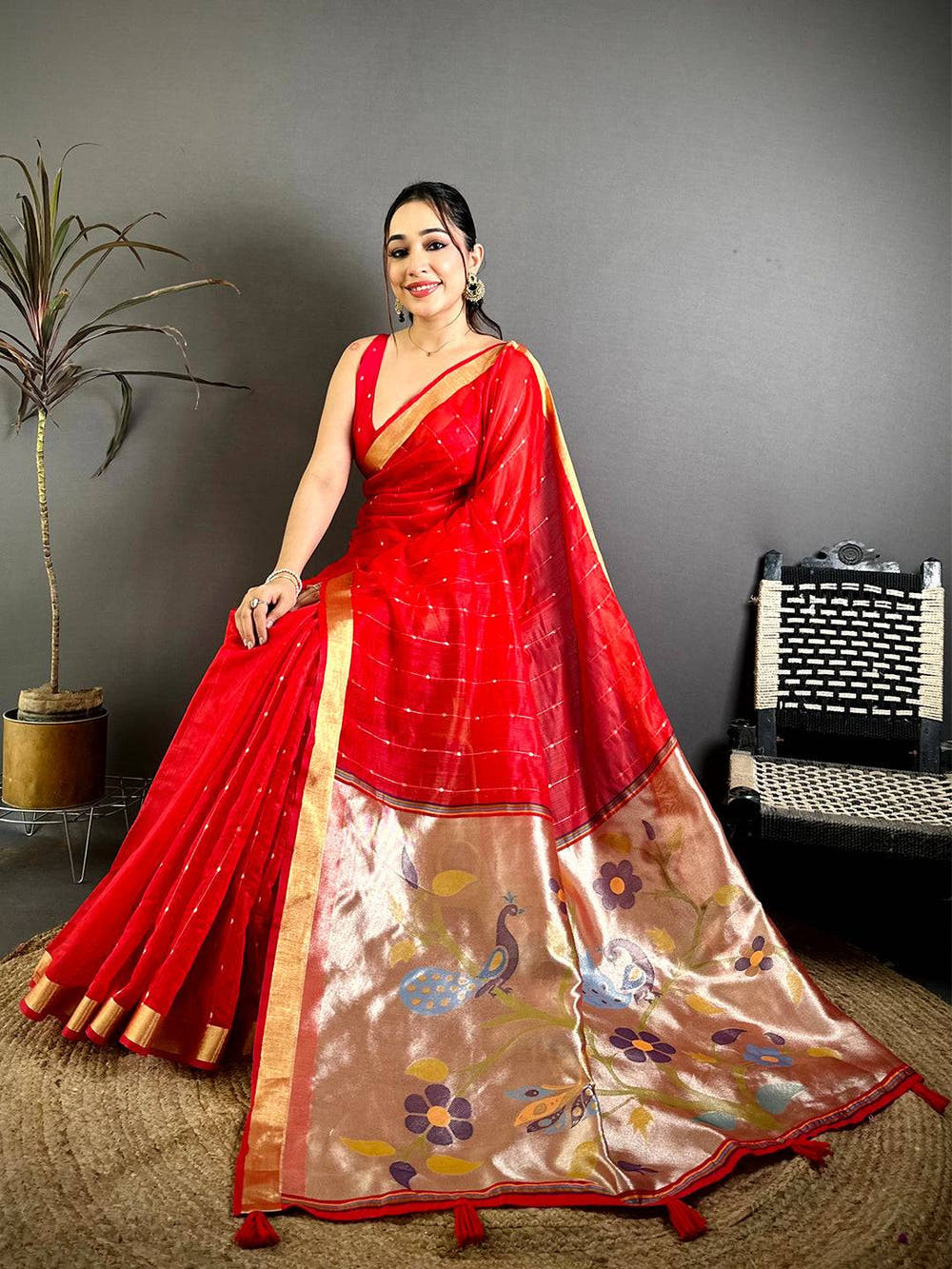 Celebrity Floral Jacquard Rich Pallu Saree