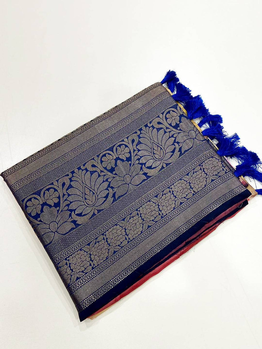 Artistic Banarasi Floral Print Saree