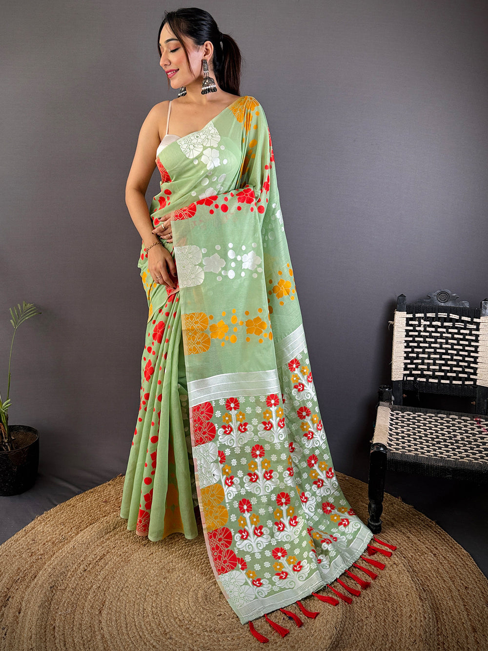Fluorescent Green Dhakai Jamdani Cotton Silk Saree