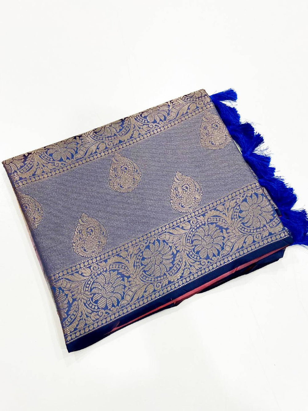 Elegant Floral Fantasy Banarasi Silk Saree