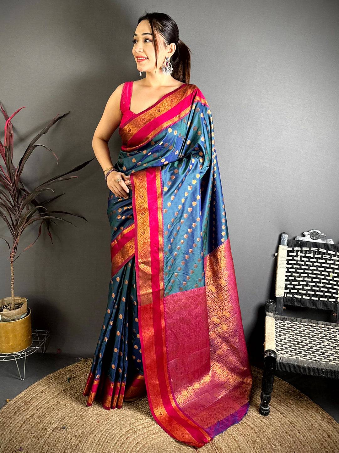 Royal Bantex Border Banarasi Saree


