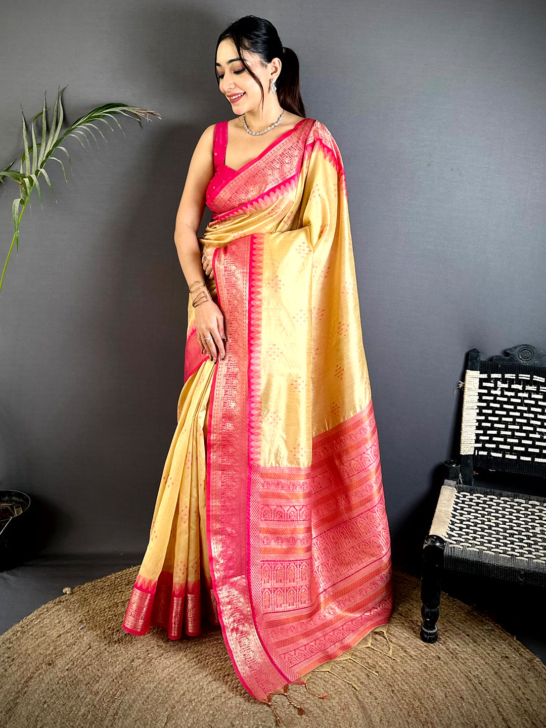 Cream Bandhej Weave Kanchi Pattu Saree