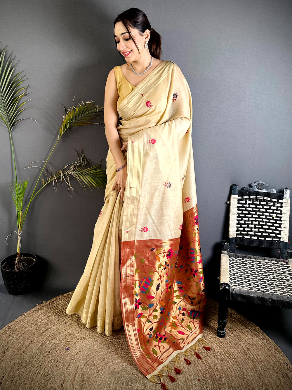 Elegance Minakari Butti Khadi Linen Saree


