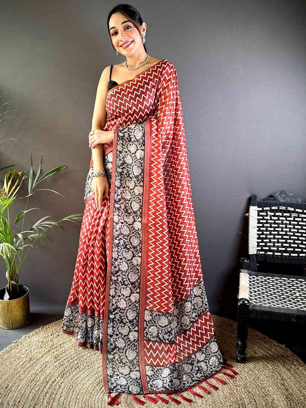 Red Chanderi Phulkari Zig-Zag Print Saree