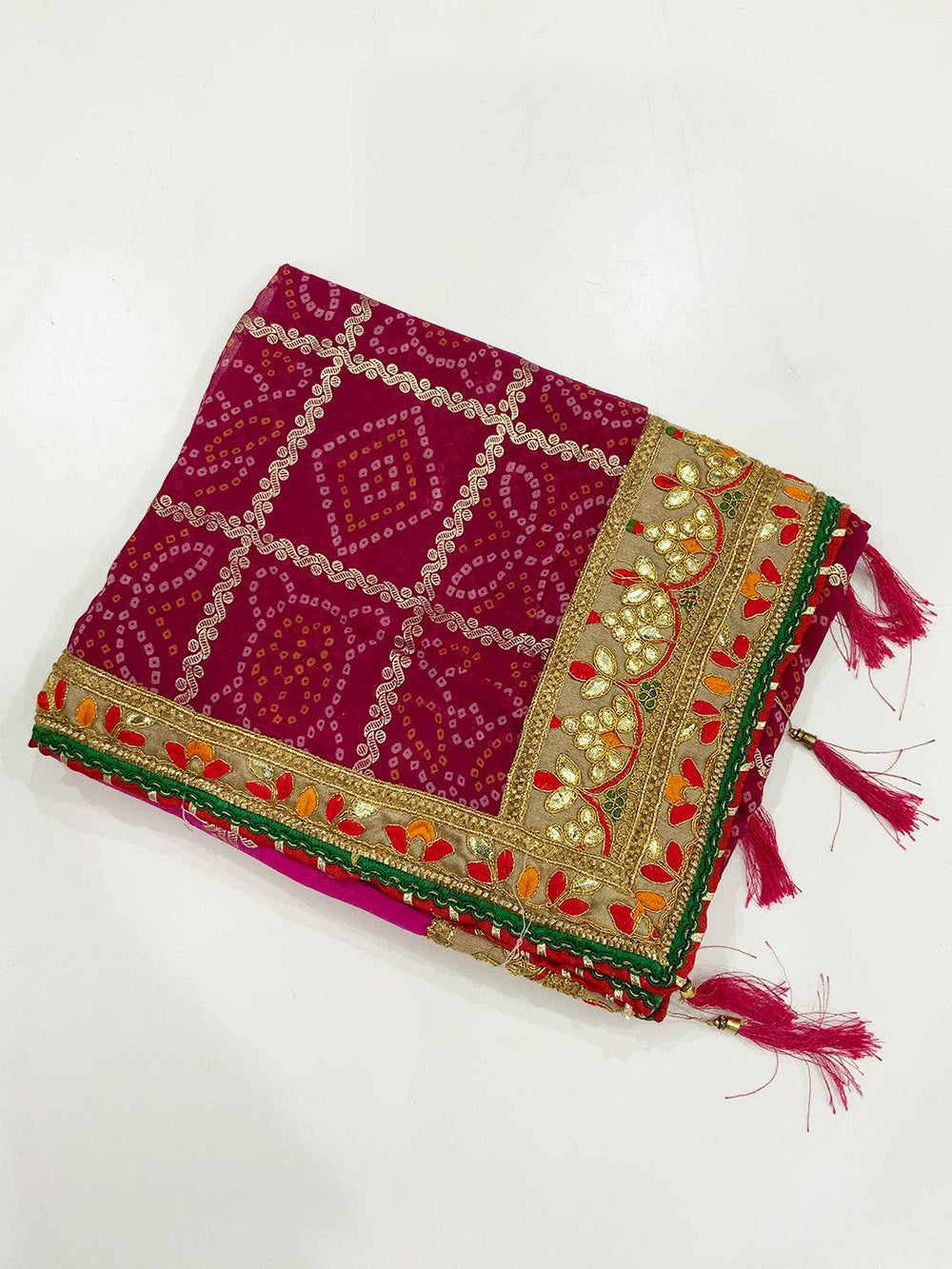 Glamorous Chiffon Foil Bandhani Saree