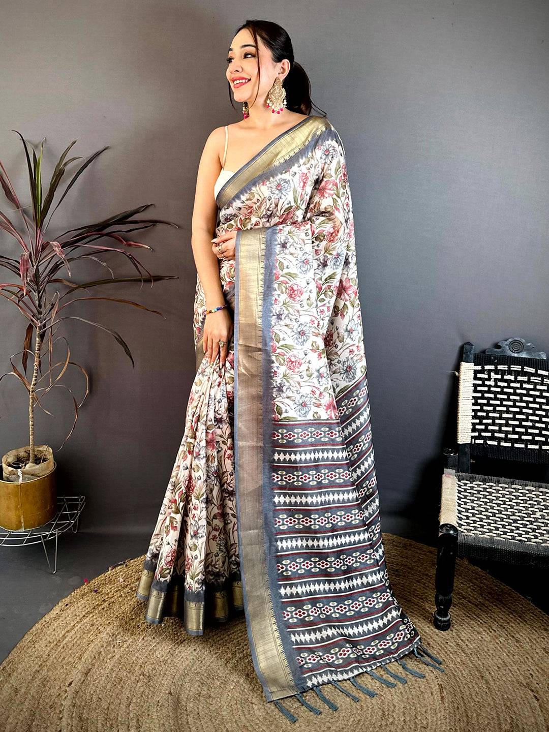 Grey  Floral Beauty Designer Saree