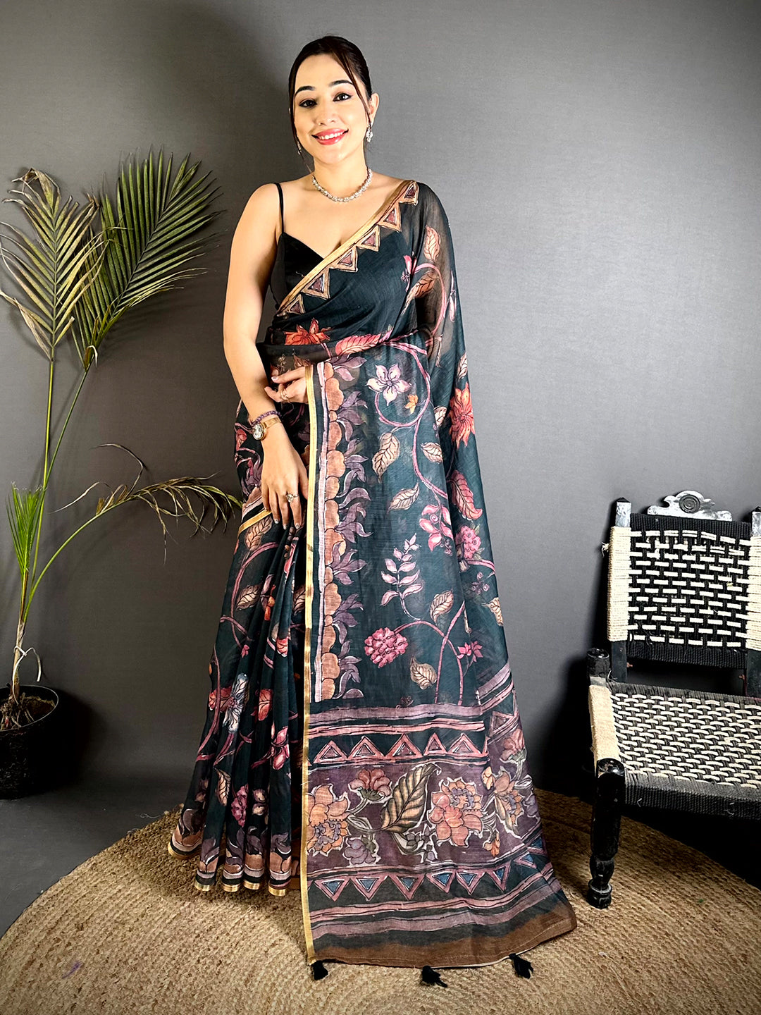 Artistic Floral Hand Art Linen Saree