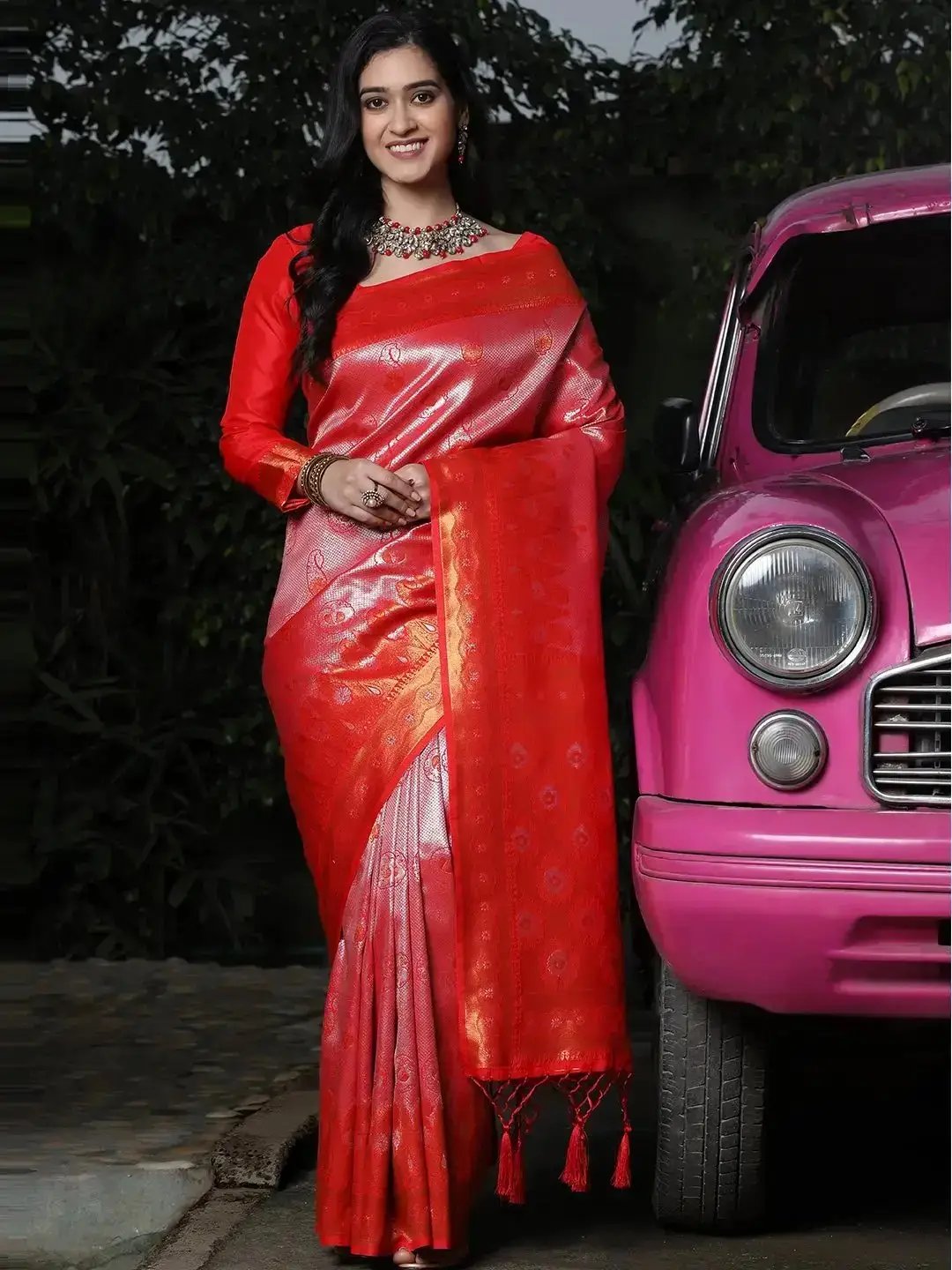 Exclusive Kanjivaram Silk Saree With Zari Work 