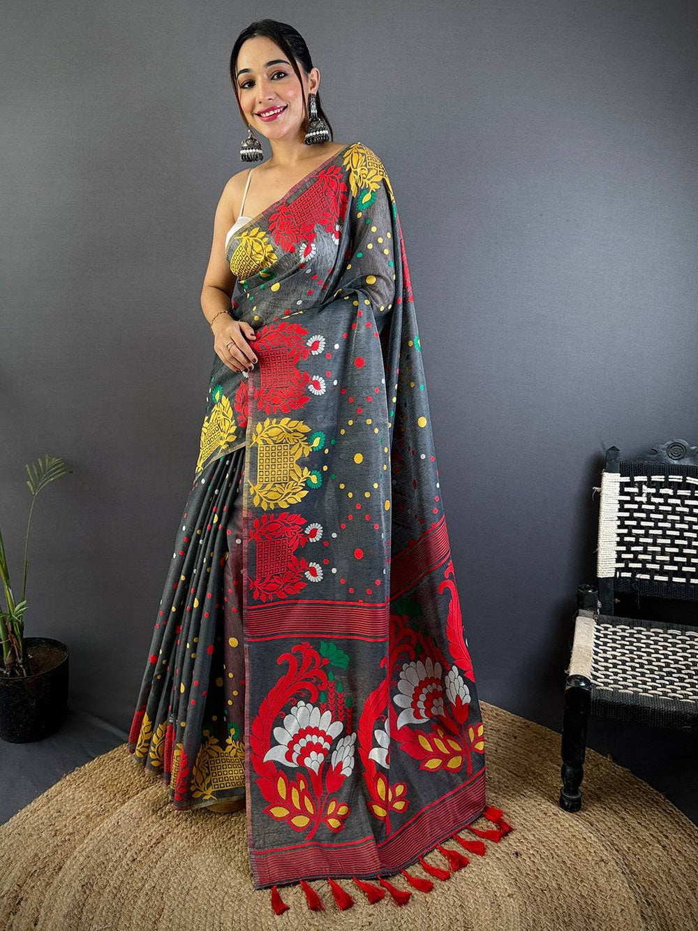 Grey Dhakai Jamdani Cotton Silk Saree