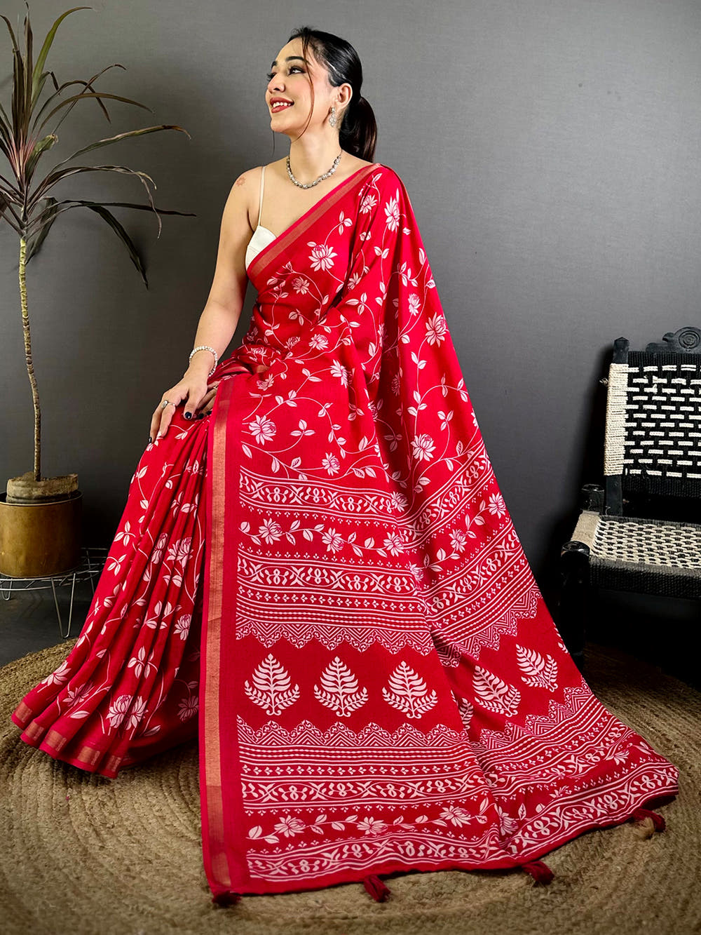 Red Leaf Printed Mul Cotton Saree