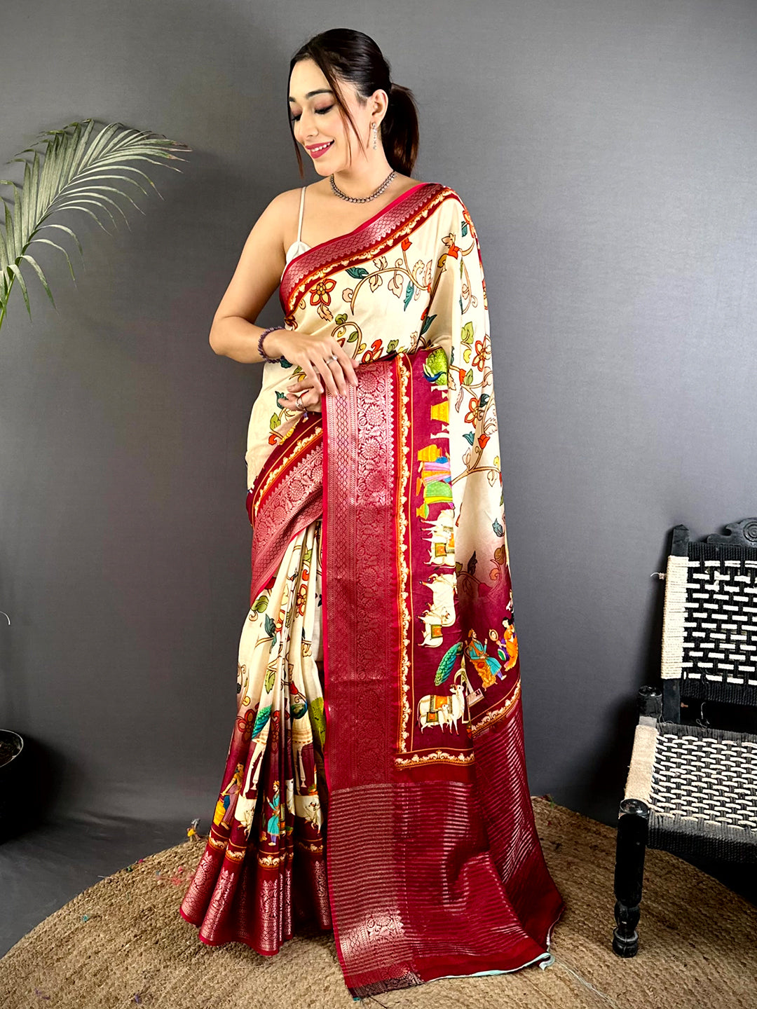 Graceful Self Zari Chex Viscose Dola Saree