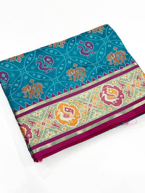 Elegant Rama Pochampally Patola Silk Saree