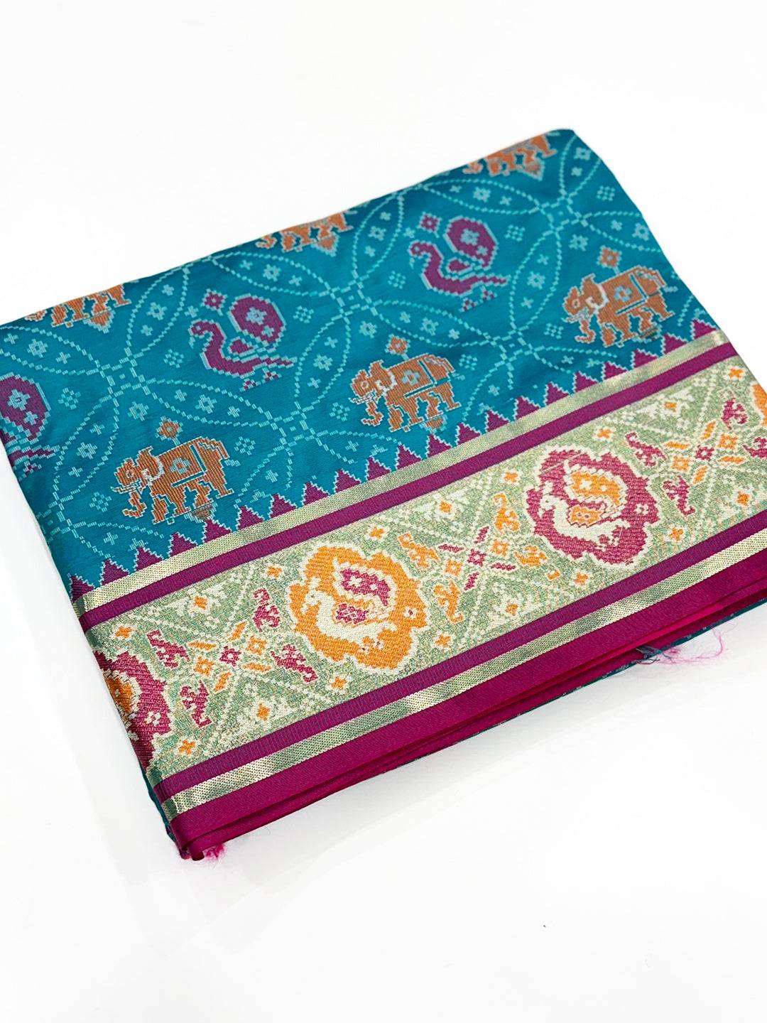 Elegant Rama Pochampally Patola Silk Saree