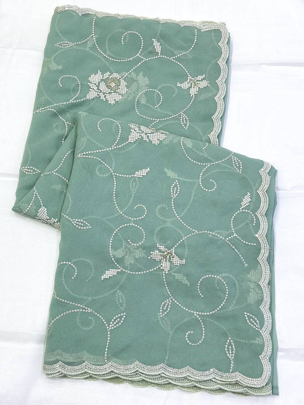 The lightweight georgette fabric