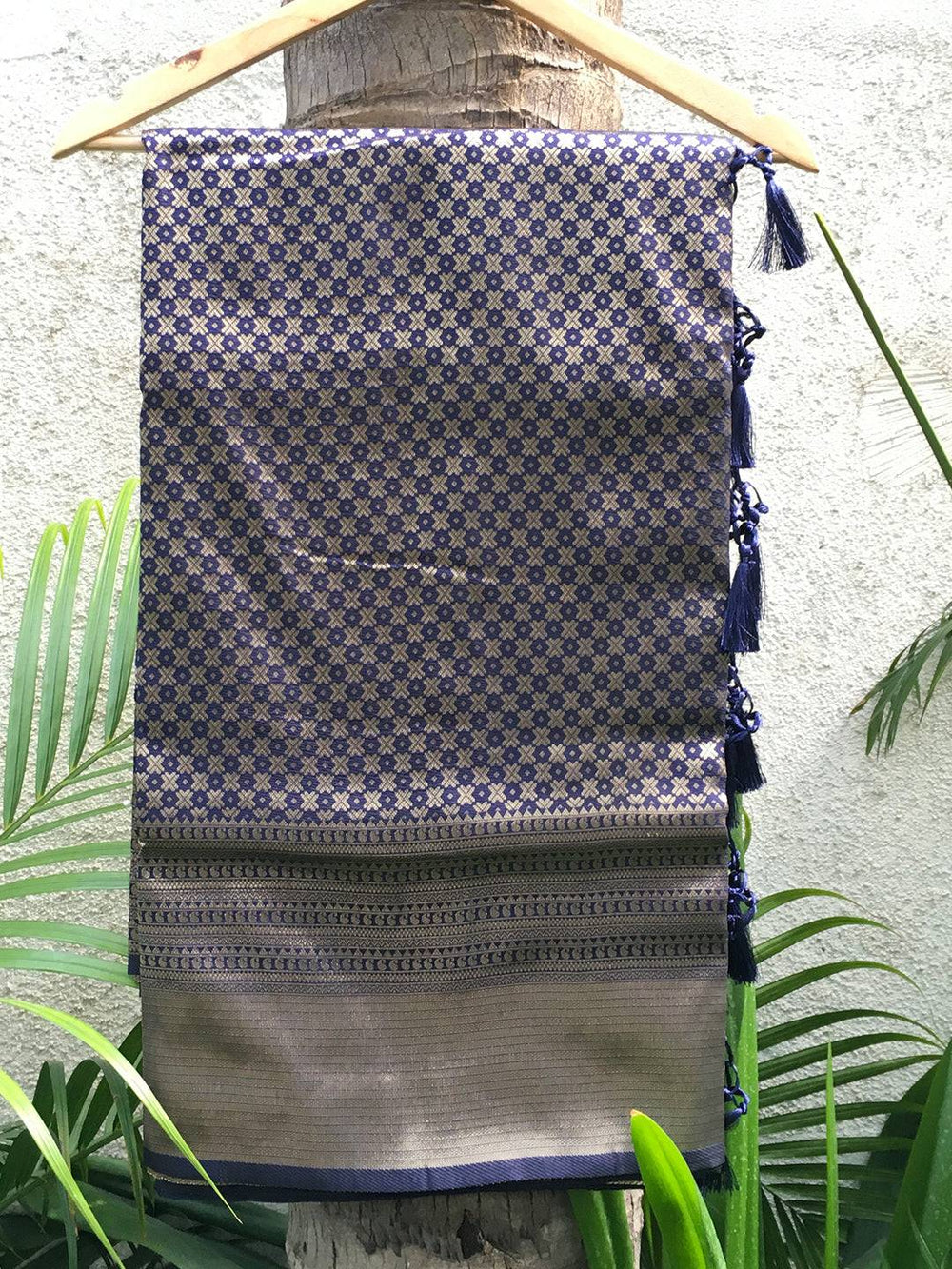 Kanjivaram navy silk saree with intricate woven designs