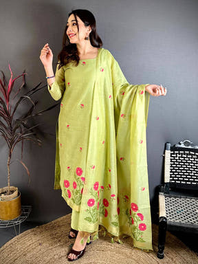 Radiant Pista Floral Cotton Dress