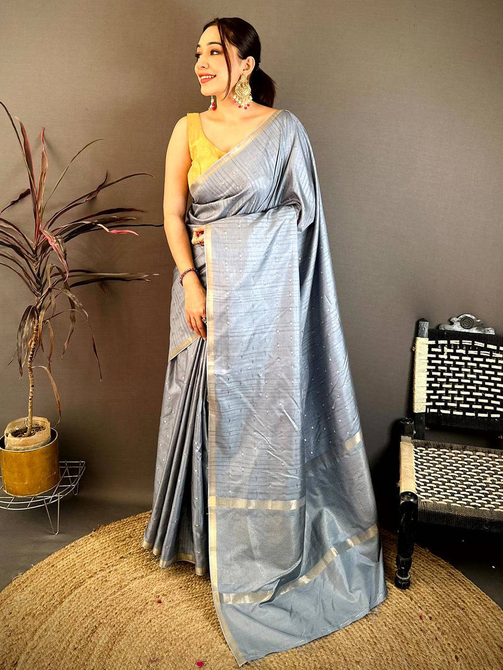Stylish Slub Tussar Zari Butti Weave Saree