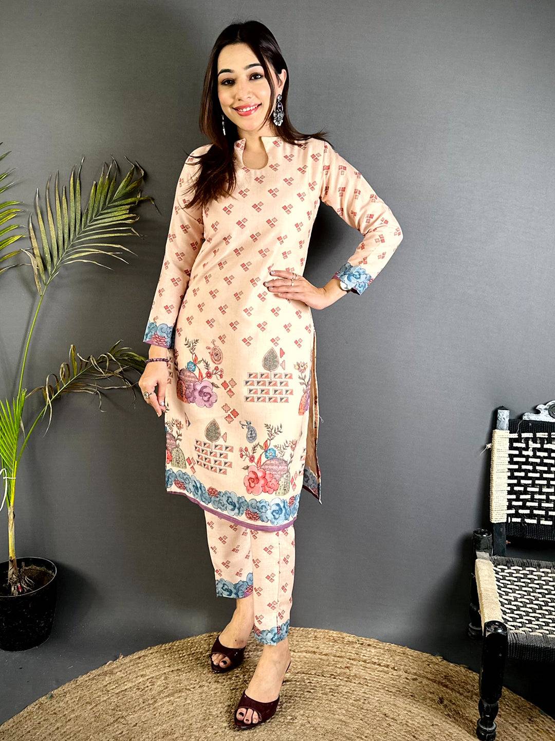 Drop Slit Kalamkari Straight Kurti



