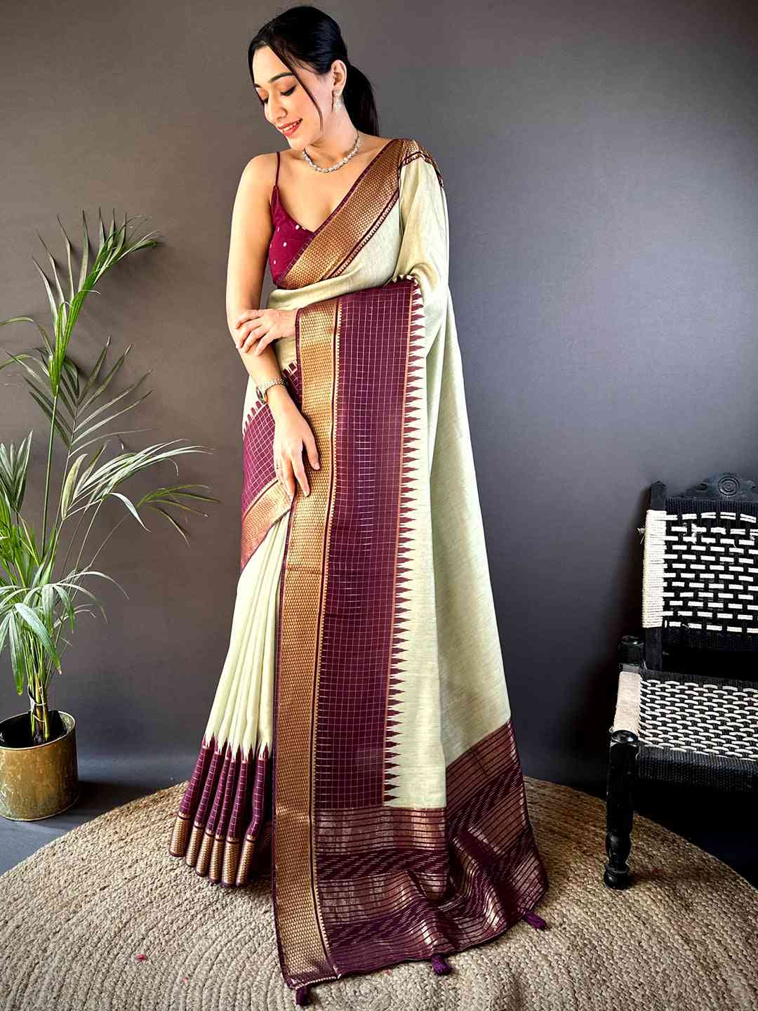 Pista Zari Pallu Cotton Viscose Saree