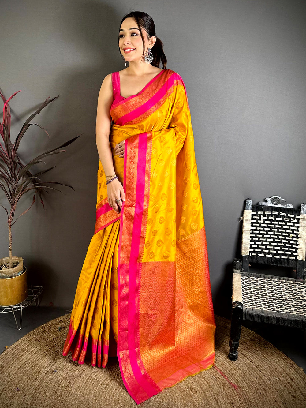 Heritage Bantex Border Banarasi Saree