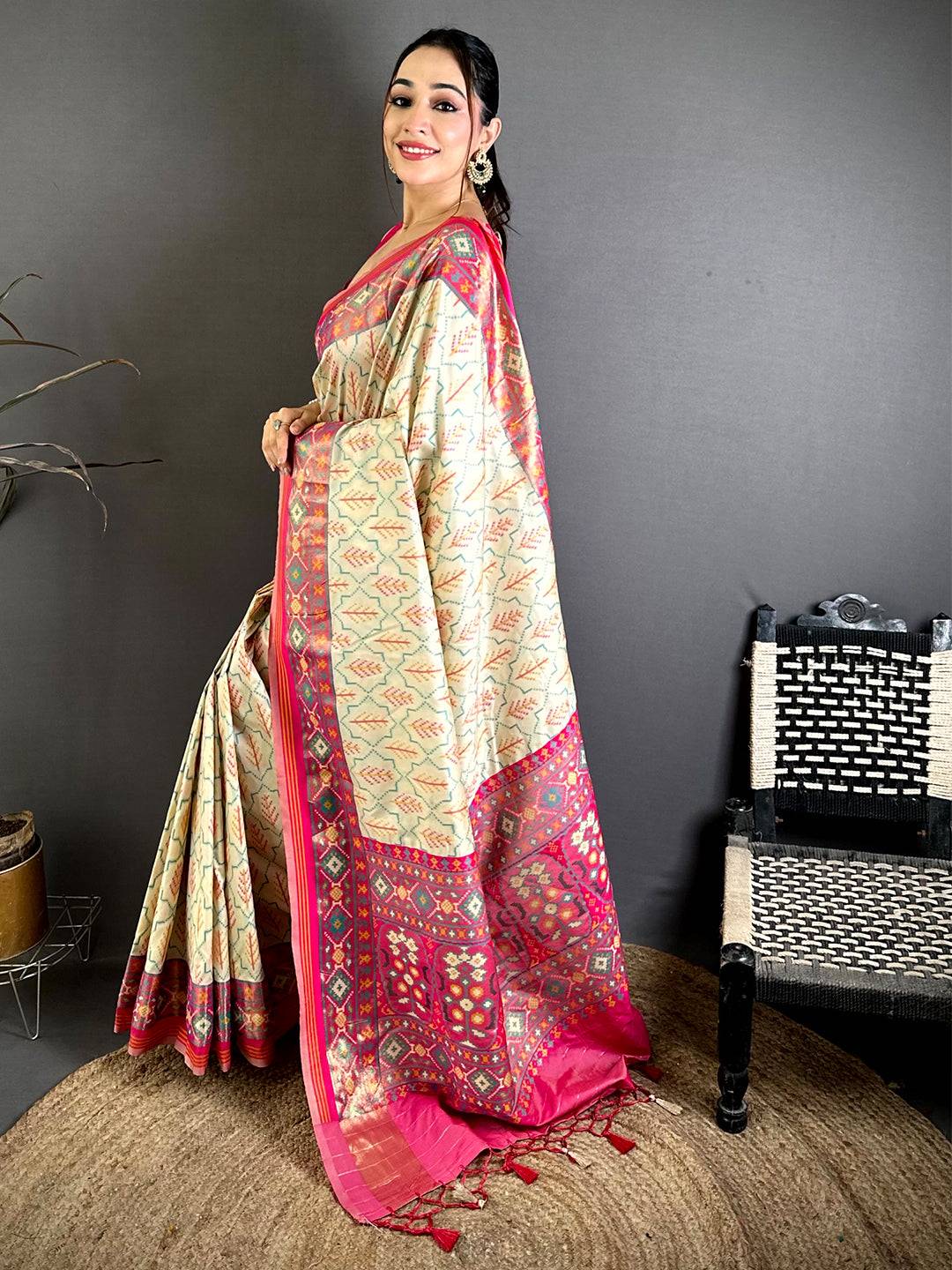 White Soft Silk Ikkat Minakari Patola Saree