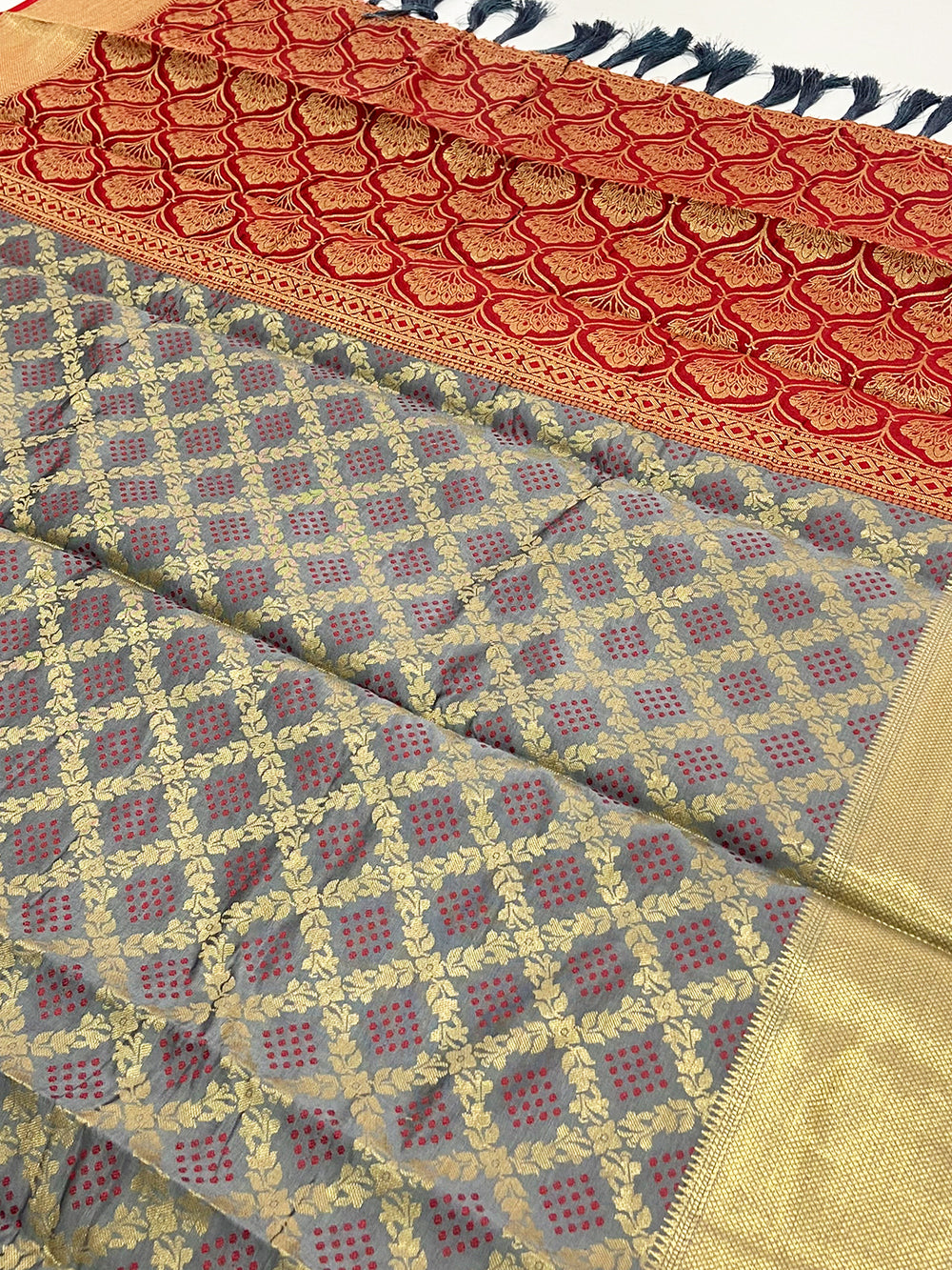 Graceful Grey Banarasi Patola Zari Saree