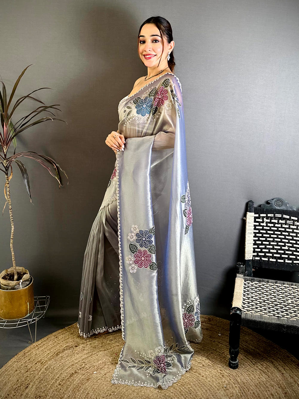 Elegant Brush Painted Floral Butta Zarkond Saree