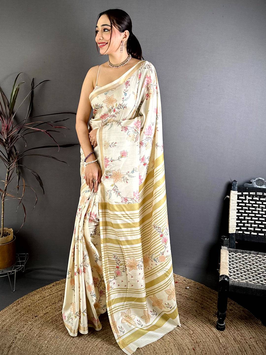 Classic Floral Motif Soft Tussar Saree