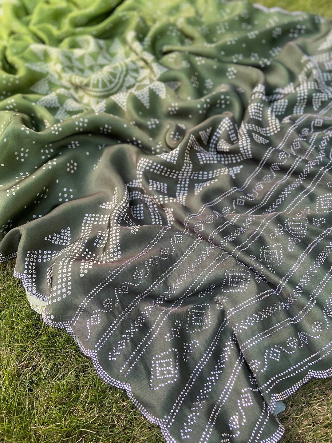 Georgette Silk Saree with Ombre Bandhej Print & Stone Work