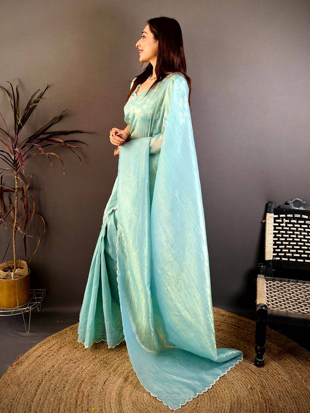 Aqua Bariq Cutwork Crash Silk Saree
