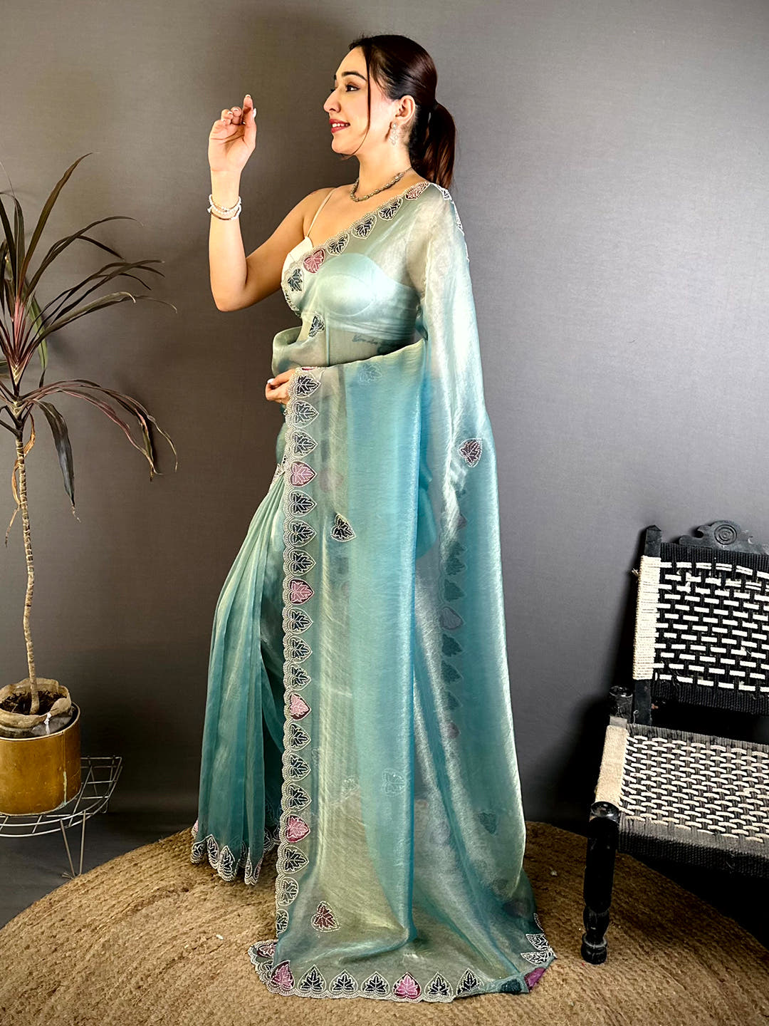 Elegant Hand Painted Border Diamond Work Saree – view 3