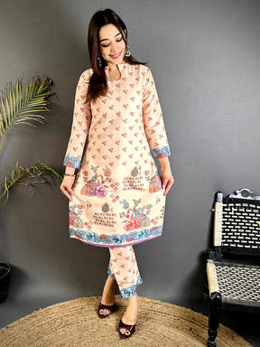 Drop Slit Kalamkari Straight Kurti


