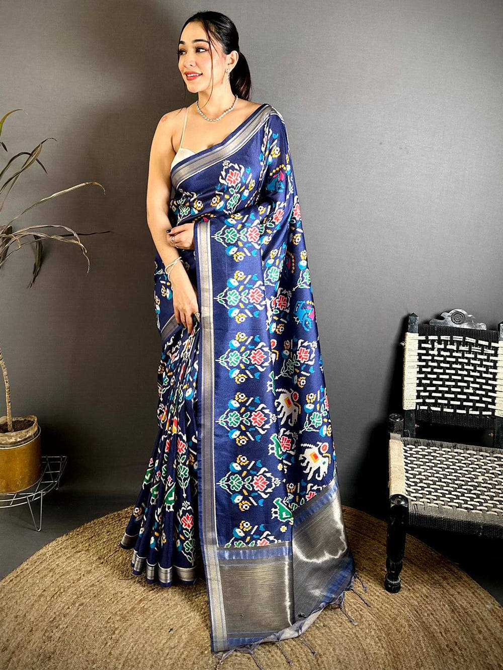 Graceful Gold Lakda Patta Kalamkari Saree