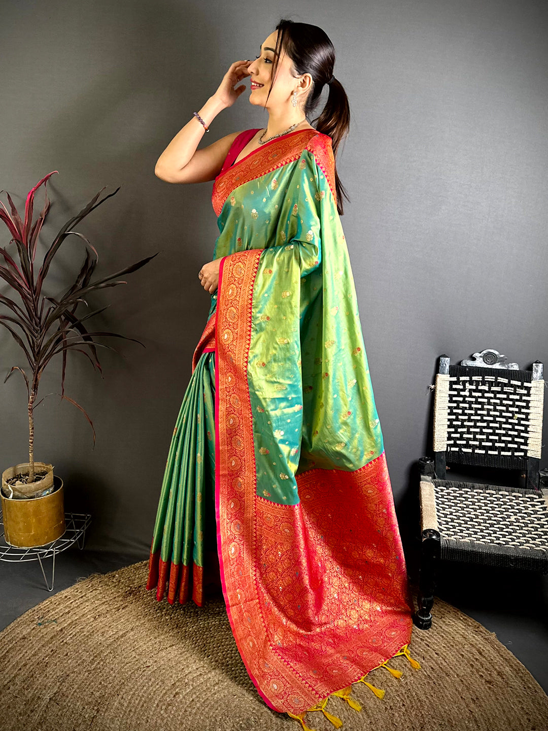 Green Minakari Butti Zari Tissue Saree