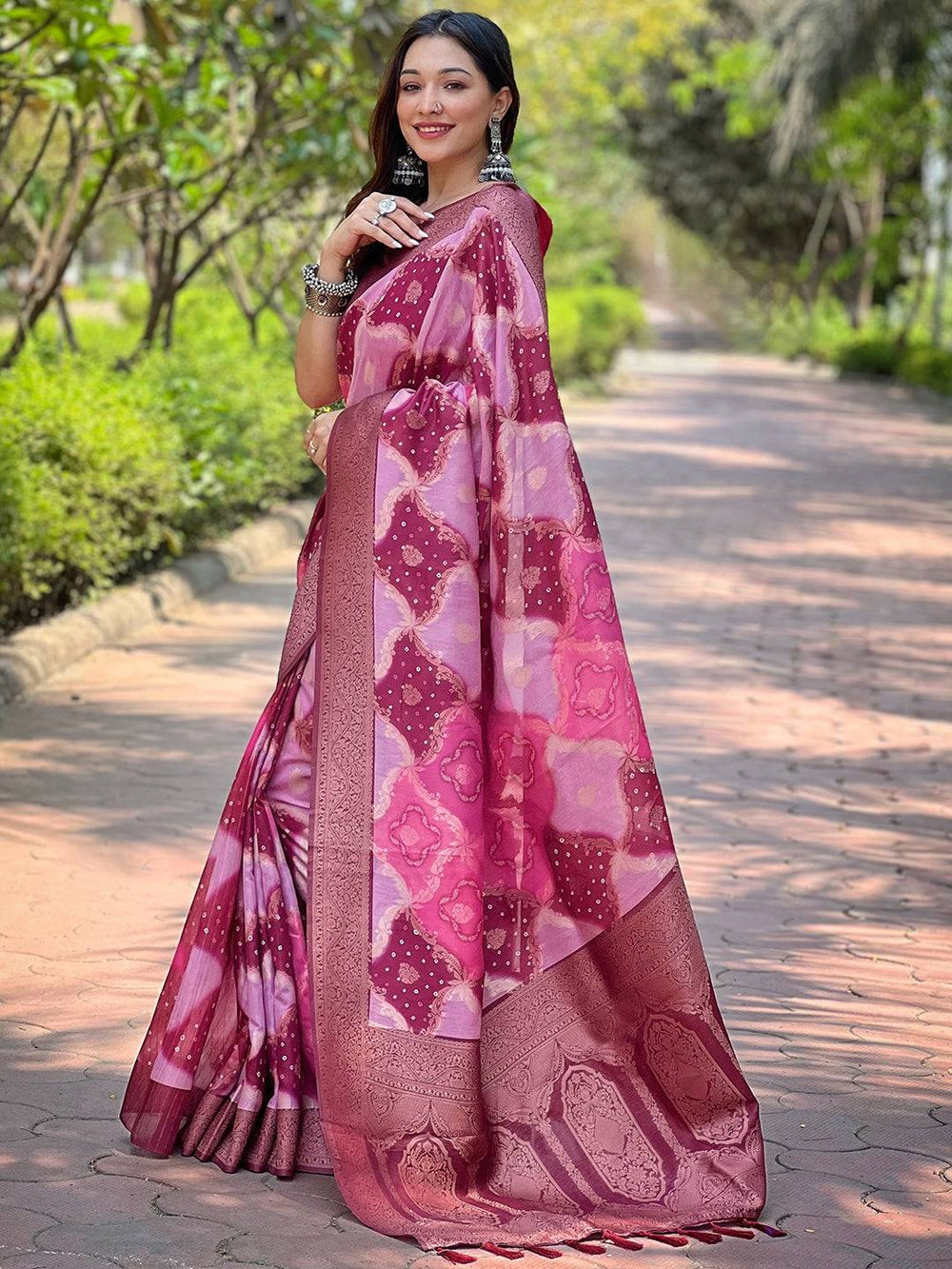 Stylish lavender saree with digital block placement print