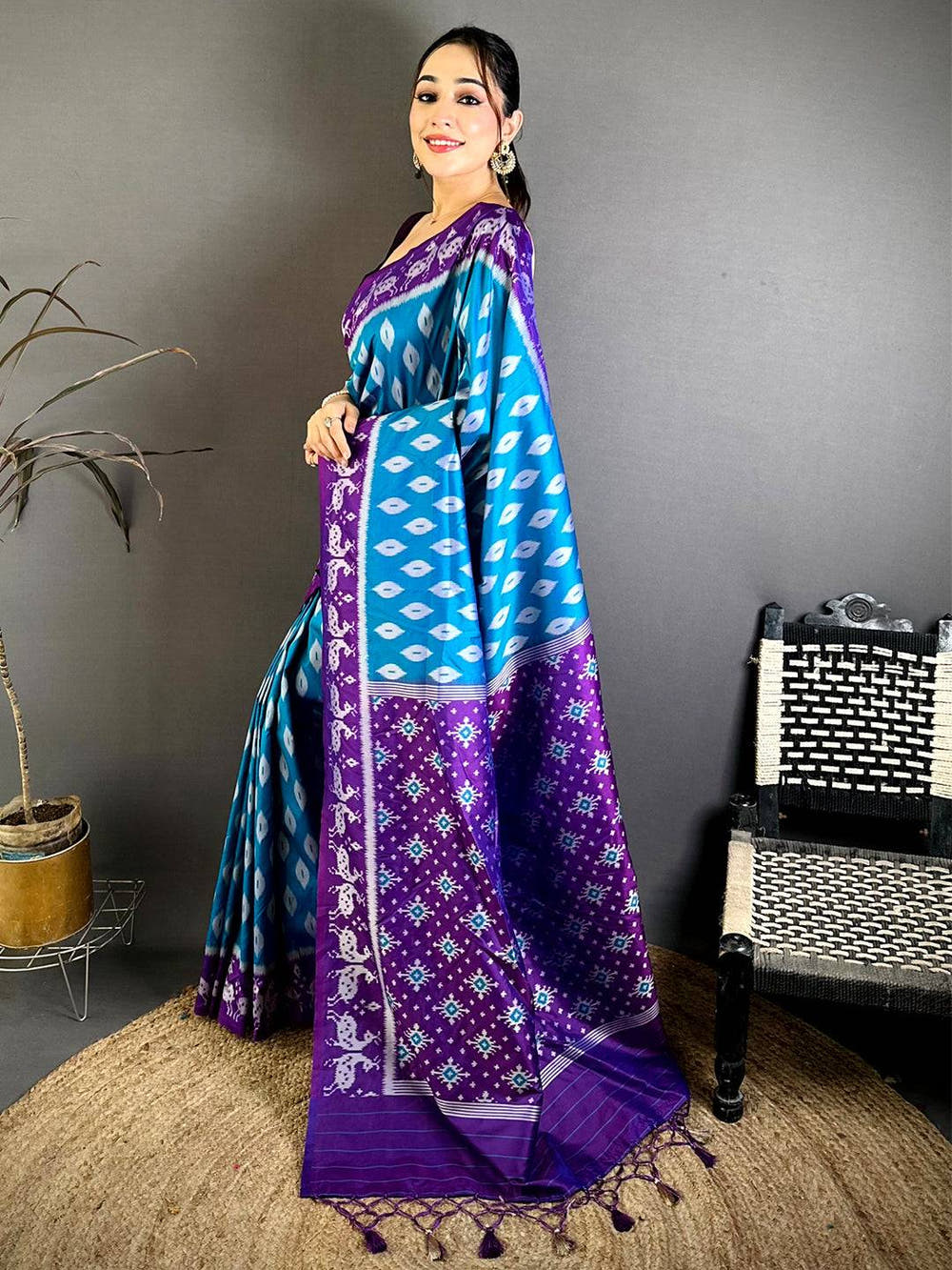 Exclusive Silk Ikkat Deer Weaving Saree