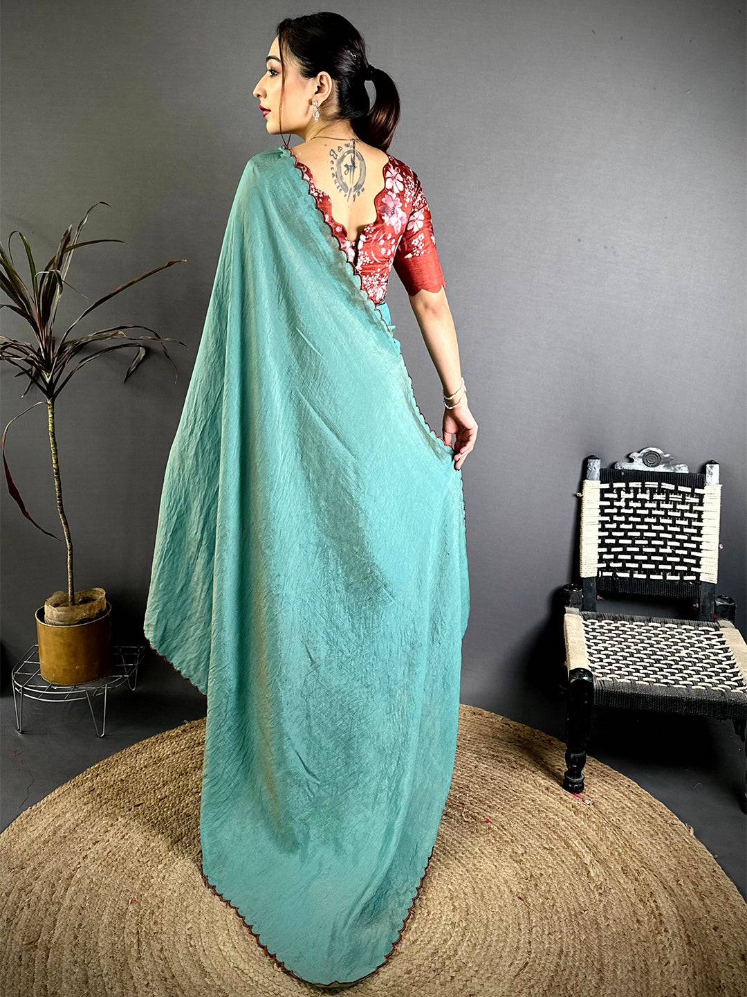 Stylish Contrast Printed Blouse Silk Saree