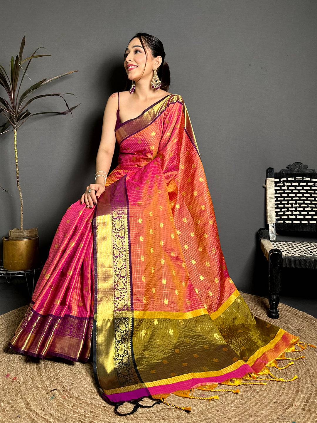 Heritage Self Gold Zari Chex Chitpallu Saree