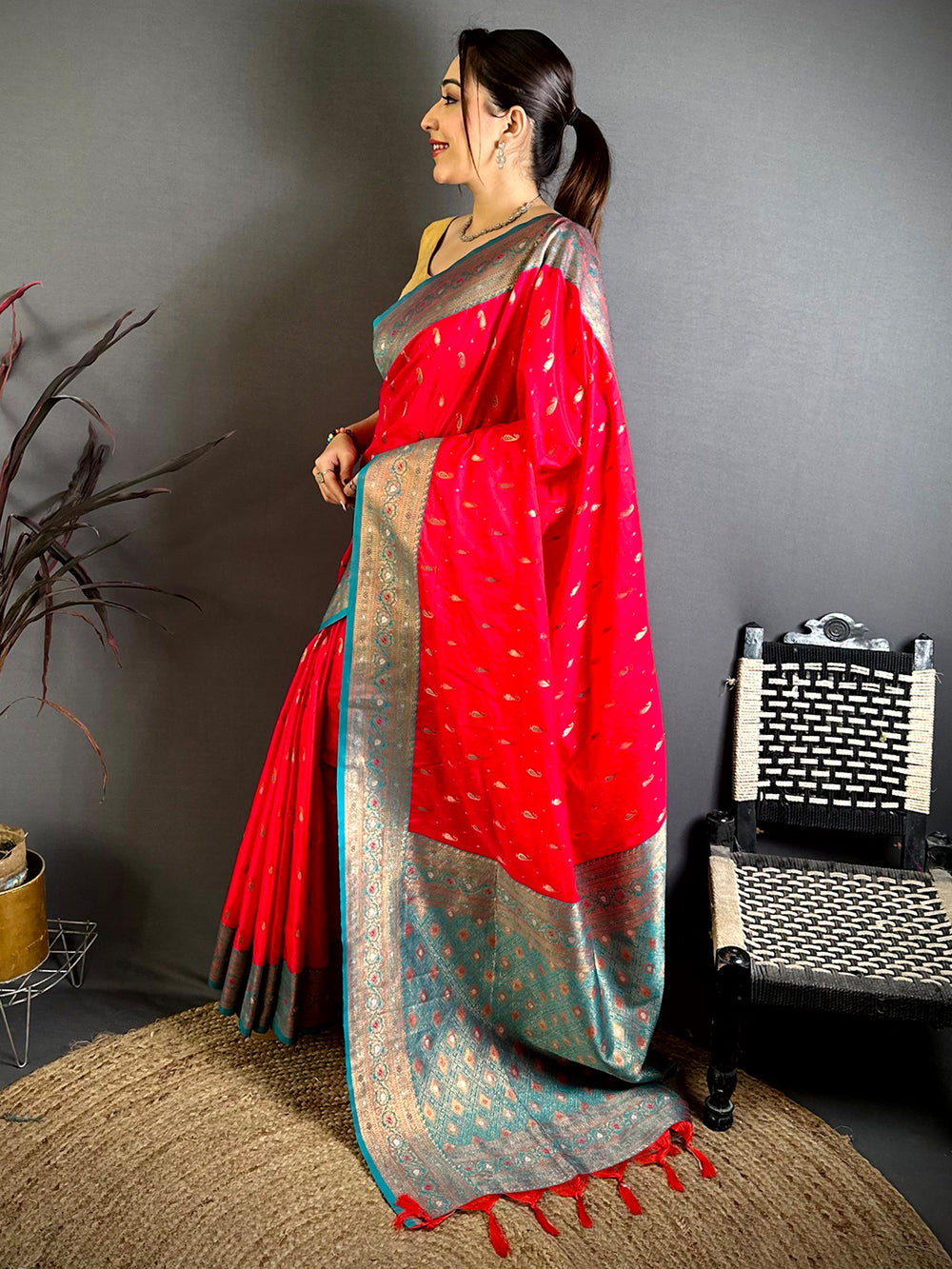 Classic Dual Shade Kanjivaram Saree