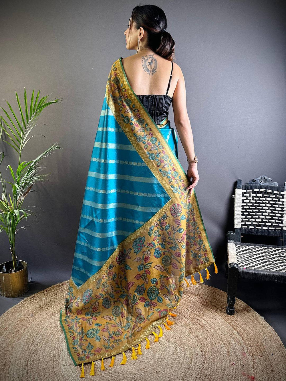 Rama Gold Zari And Kalamkari Print Saree