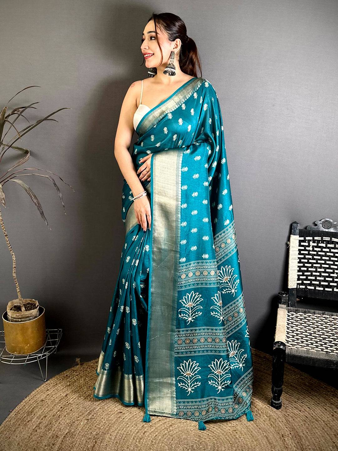 Teal Dola Block Print Zari Border Saree